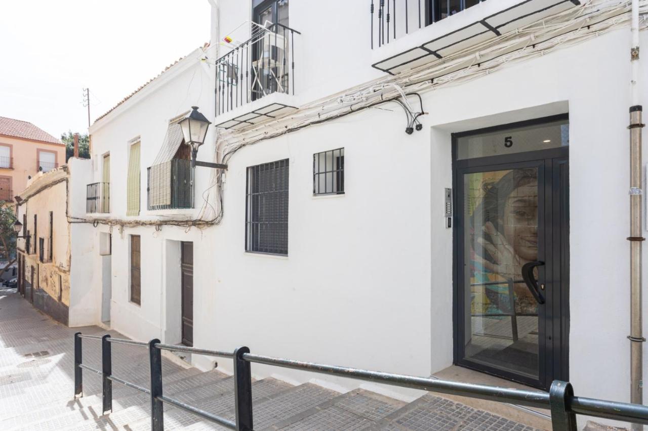 Cervantes Apartment *